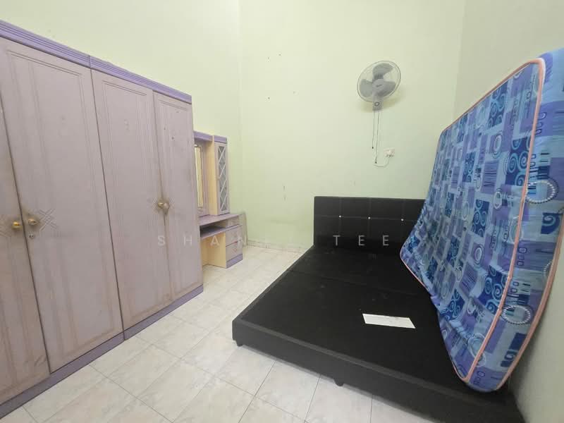1-storey Terraced House for Rent in Sri Lalang (Kluang) - Shanel Tee - Bedroom - PropertyGuru.com.my