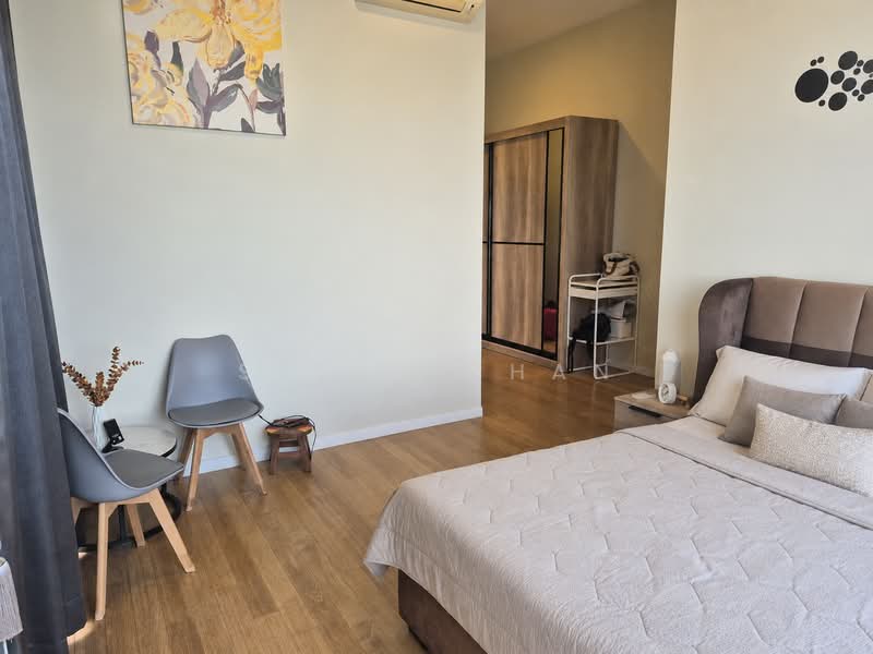 Kondominium untuk Dijual di Waltz Residences - Steve Chan - Master Bedroom - PropertyGuru.com.my
