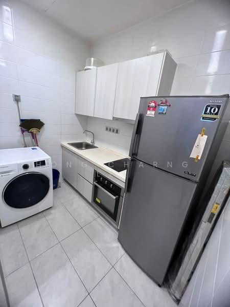 Service Residence for Rent at Paragon Suites @ CIQ - Hong Charng Lee - Kitchen - PropertyGuru.com.my