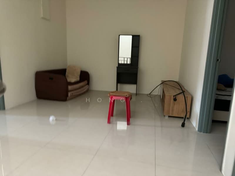 Rumah Teres 2 Tingkat untuk Dijual di Batu Maung (Penang) - Hong . - Living Room - PropertyGuru.com.my