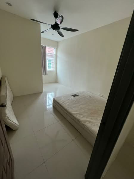 Rumah Teres 2 Tingkat untuk Dijual di Batu Maung (Penang) - Hong . - Bedroom - PropertyGuru.com.my
