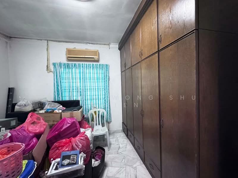 1-storey Terraced House for Sale in Bandar Tiram (Ulu Tiram) - Sharon Wong Shu Shien - Bedroom - PropertyGuru.com.my