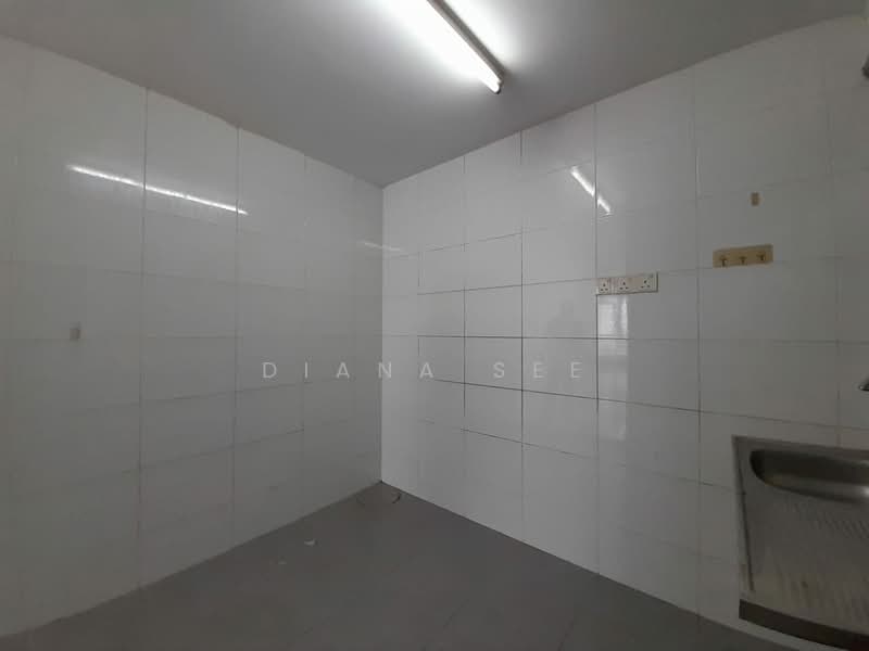 Pangsapuri untuk Disewa di Orchis Apartment - Diana See - Kitchen - PropertyGuru.com.my