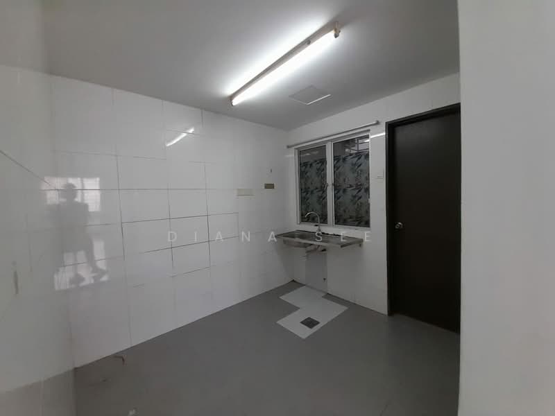 Pangsapuri untuk Disewa di Orchis Apartment - Diana See - Kitchen - PropertyGuru.com.my