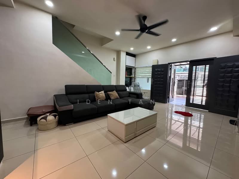 Rumah Teres 2 Tingkat untuk Dijual di Bandar Pulai Jaya (Kulai) - Iden Tan - Living Room - PropertyGuru.com.my