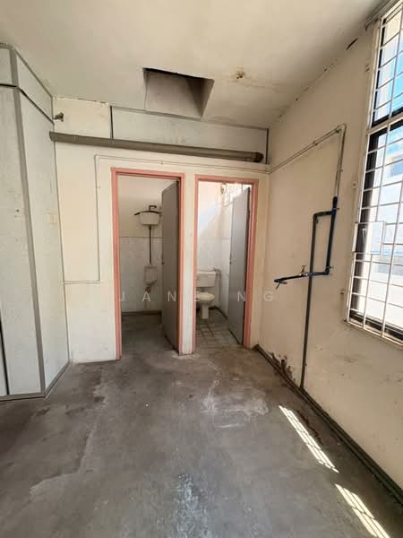 Shop / Office for Rent in Taman Bagan Ajam (Butterworth) - Jane Ng - Bathroom - PropertyGuru.com.my