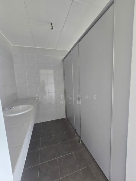 Shop / Office untuk Disewa di Bandar Metro Puchong (Puchong) - Emerlyne Shum - Bathroom - PropertyGuru.com.my