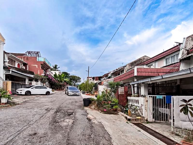 2-storey Terraced House for Sale in Batu Caves (Selangor) - Nor Azdlin Adnan - PropertyGuru.com.my