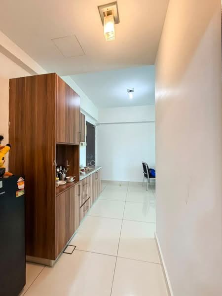 Service Residence for Sale at D'Inspire Residence (Inspira Bestari) - Alice Goh - Kitchen - PropertyGuru.com.my