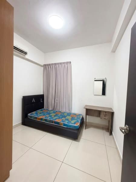 Service Residence for Sale at D'Inspire Residence (Inspira Bestari) - Alice Goh - Bedroom - PropertyGuru.com.my