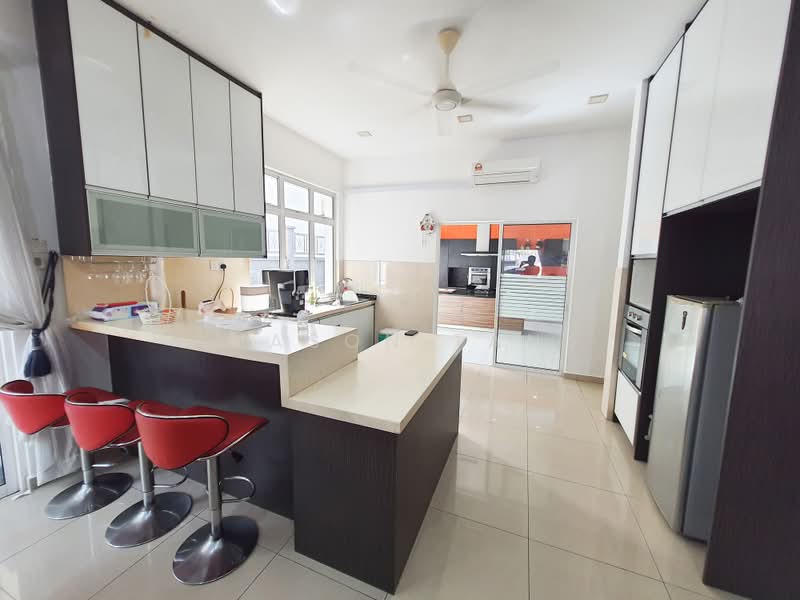 Semi-Detached House for Sale in Taman Equine (Seri Kembangan) - Jason Tan - Kitchen - PropertyGuru.com.my