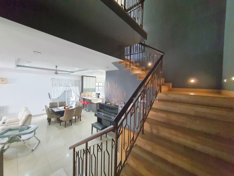 Semi-Detached House for Sale in Taman Equine (Seri Kembangan) - Jason Tan - Living Room - PropertyGuru.com.my