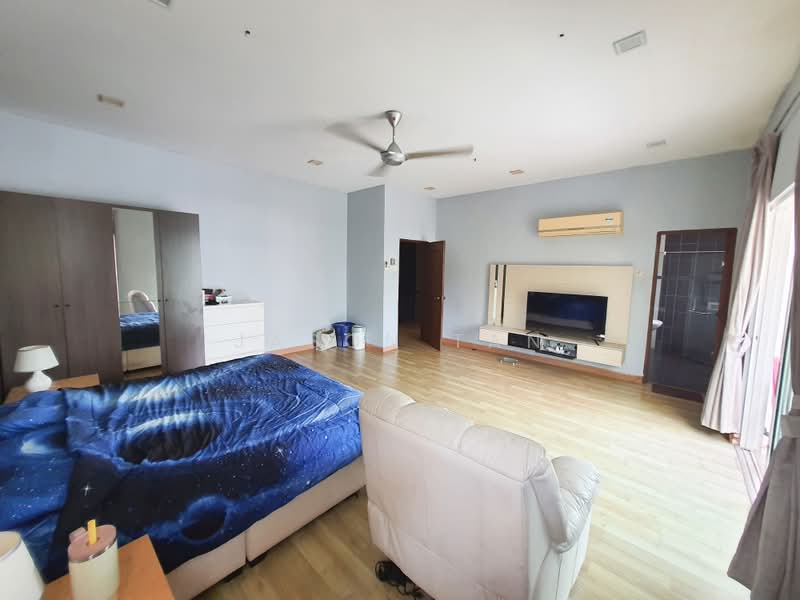 Semi-Detached House for Sale in Taman Equine (Seri Kembangan) - Jason Tan - Bedroom - PropertyGuru.com.my