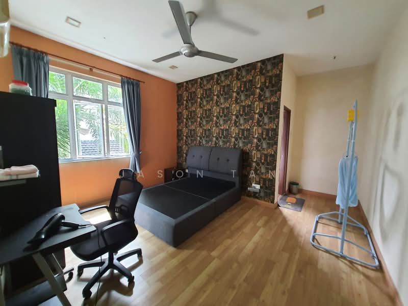 Semi-Detached House for Sale in Taman Equine (Seri Kembangan) - Jason Tan - Bedroom - PropertyGuru.com.my