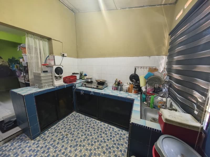 Rumah Teres 2 Tingkat untuk Dijual di Taman Kuso (Kota Tinggi) - Rahizan Bin Abd Rahim - Kitchen - PropertyGuru.com.my