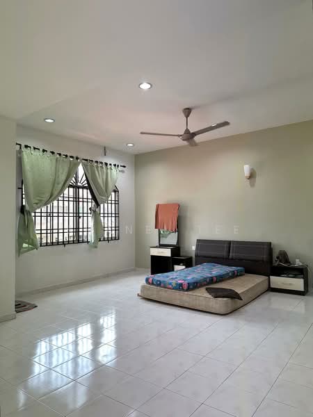 2-storey Terraced House for Sale in Taman Sri Kluang (Kluang) - Shanel Tee - Bedroom - PropertyGuru.com.my