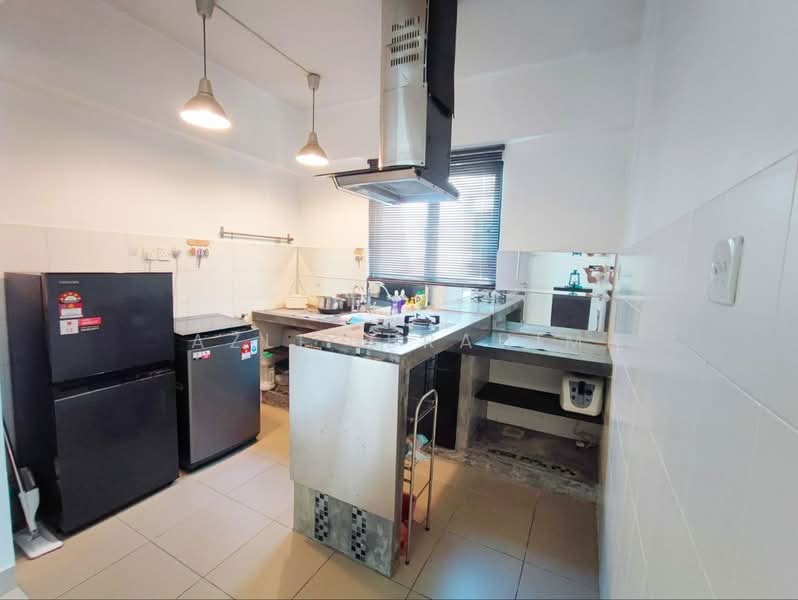 Service Residence for Sale at D'Alamanda - Azli Ibrahim - Kitchen - PropertyGuru.com.my