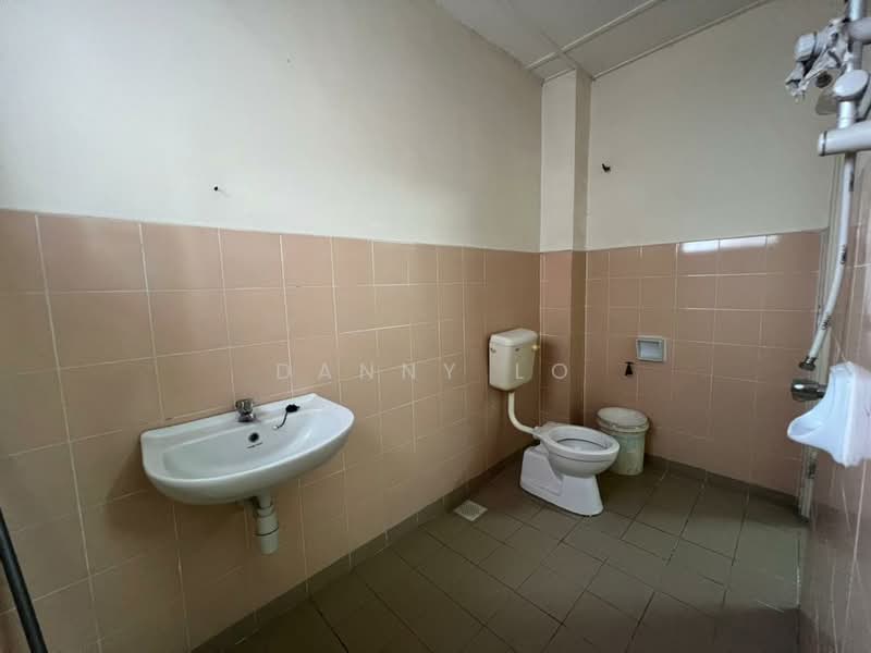 2-storey Terraced House for Sale in Mahkota Cheras (Cheras) - Danny Lo - Bathroom - PropertyGuru.com.my