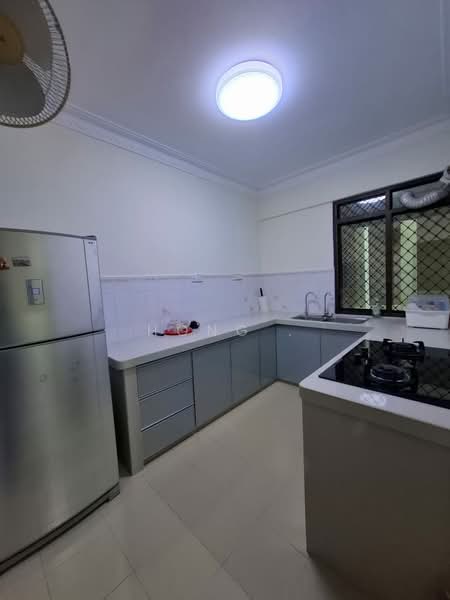 Apartment for Rent at Lavinia Apartments - Hong . - Kitchen - PropertyGuru.com.my