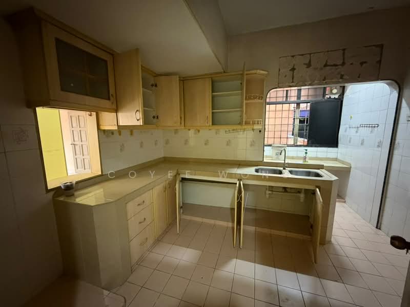 Apartment for Sale at Prima Saujana - Coyee Wong - Kitchen - PropertyGuru.com.my