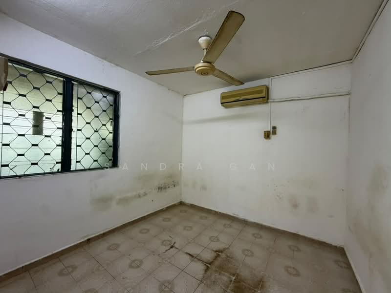 Flat for Sale at Flat Taman Ungku Tun Aminah - Sandra Gan - Interior - PropertyGuru.com.my