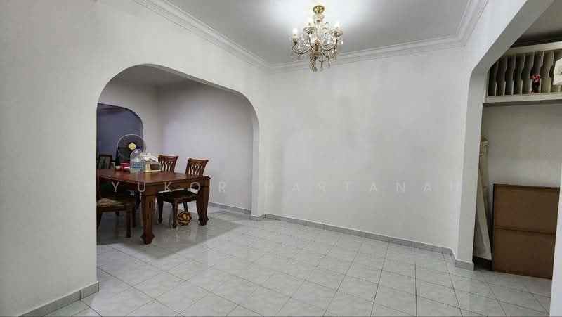 Rumah Teres 2 Tingkat untuk Dijual di Seksyen 19 (Shah Alam) - Syukor Hartanah - Dining Room - PropertyGuru.com.my