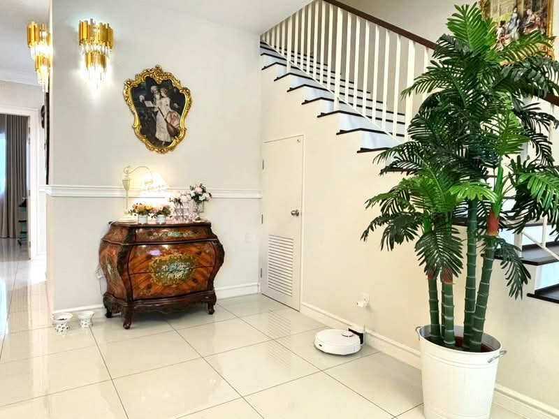 Rumah Teres 2-Tingkat untuk Dijual di Eco Forest (Semenyih) - Kew . - Entrance - PropertyGuru.com.my
