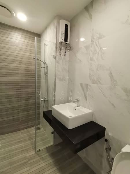Servis Apartment untuk Disewa di Emporis - Vincent Leong - Bathroom - PropertyGuru.com.my