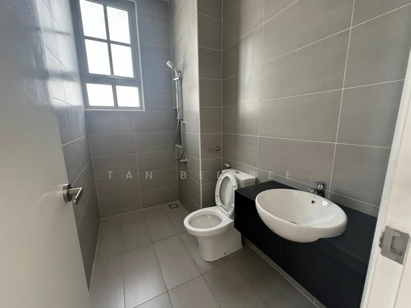 Rumah Berkembar untuk Dijual di Taman Ekoflora (Johor Bahru) - Tan Bee Bee - Bathroom - PropertyGuru.com.my
