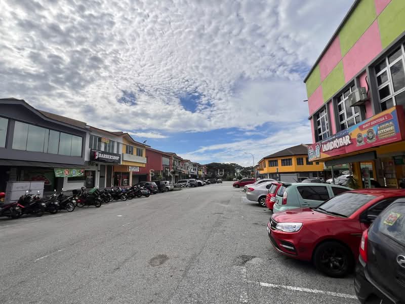 Kedai untuk Dijual di (Bukit Sentosa) Seksyen Bs1 (Serendah) - SK Luk - Exterior - PropertyGuru.com.my