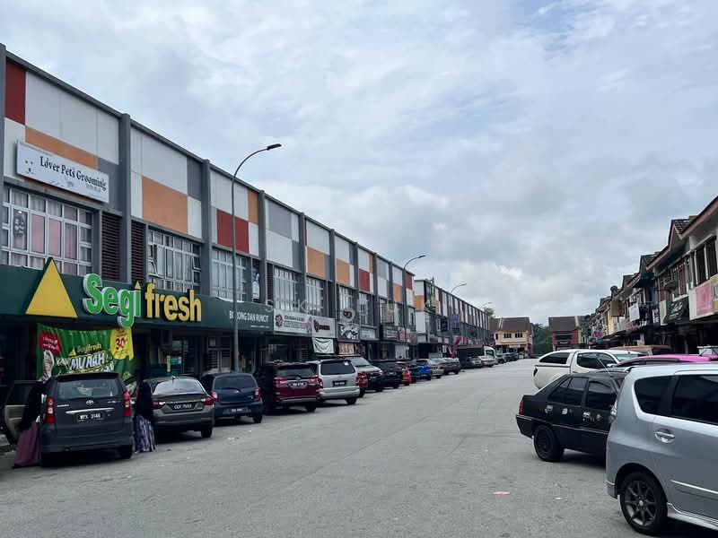 Kedai untuk Dijual di (Bukit Sentosa) Seksyen Bs1 (Serendah) - SK Luk - Exterior - PropertyGuru.com.my