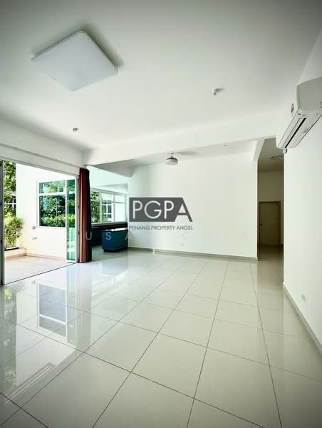 Kondominium untuk Dijual di Ferringhi Residence - Susan Chia - Living Room - PropertyGuru.com.my