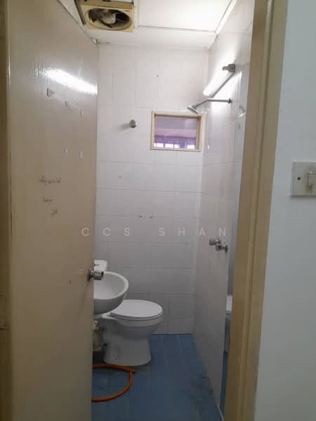Rumah Teres 2 Tingkat untuk Disewa di Bandar Menjalara (Kuala Lumpur) - CCS Shan - Bathroom - PropertyGuru.com.my