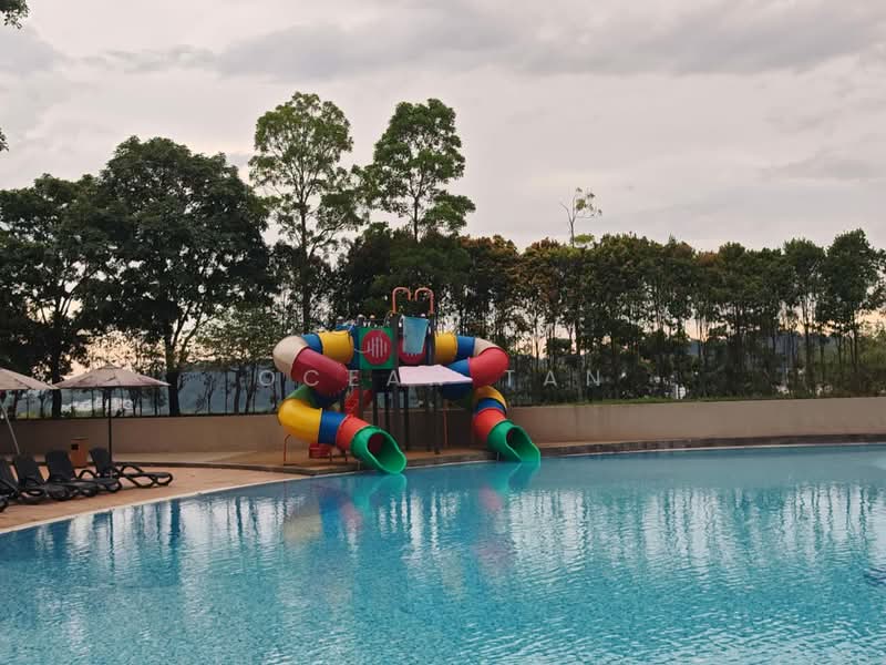 Condominium for Sale at Sky Condominium (Skyz Residence) - Ocean Tan - Pool - PropertyGuru.com.my