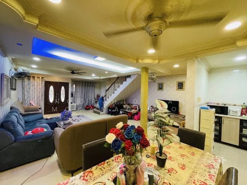 2-storey Terraced House for Sale in Puncak Alam (Selangor) - Noor Hidayah Mohamad Noor - Living Room - PropertyGuru.com.my
