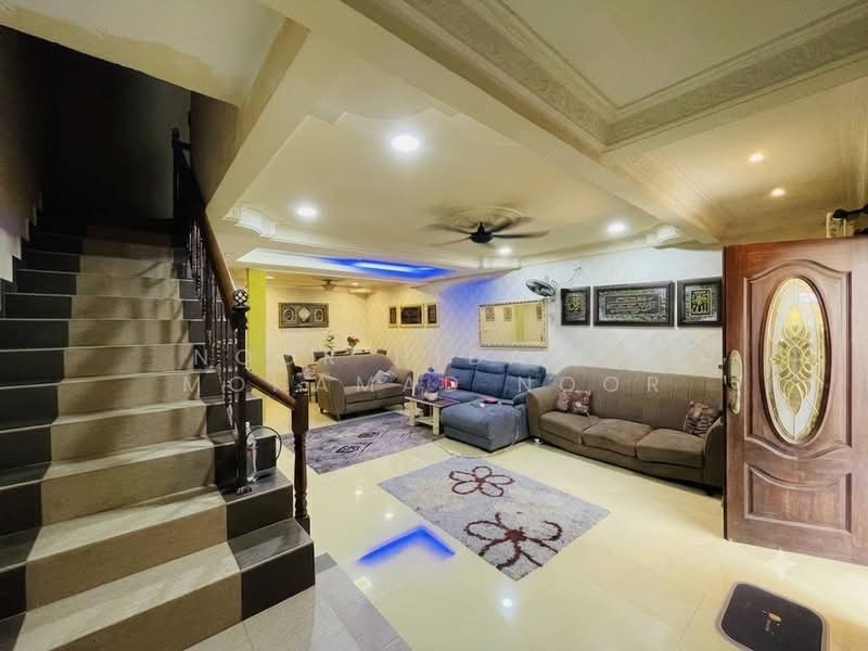 2-storey Terraced House for Sale in Puncak Alam (Selangor) - Noor Hidayah Mohamad Noor - Living Room - PropertyGuru.com.my