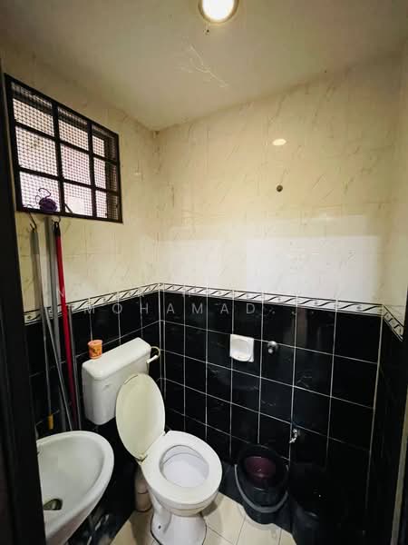 2-storey Terraced House for Sale in Puncak Alam (Selangor) - Noor Hidayah Mohamad Noor - Bathroom - PropertyGuru.com.my