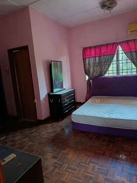 2-storey Terraced House for Rent in Bandar Bukit Raja (Klang) - Alvin Lim - Bedroom - PropertyGuru.com.my
