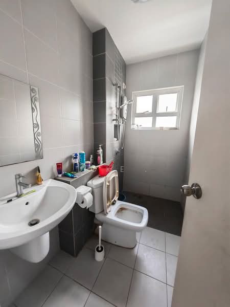 Semi-Detached House for Sale in Setia Damai (Setia Alam) - Loke . - Bathroom - PropertyGuru.com.my