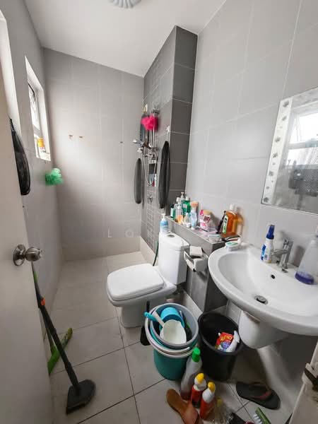 Semi-Detached House for Sale in Setia Damai (Setia Alam) - Loke . - Bathroom - PropertyGuru.com.my