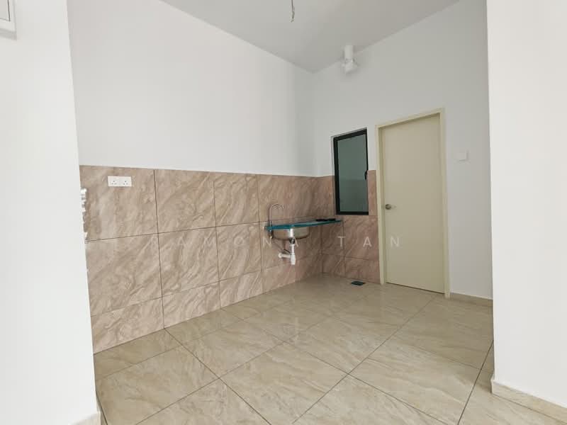Service Residence for Sale at PANGSAPURI GADONG HARMONI @ AMBIENCE RESIDENCE - Ramona Tan - Kitchen - PropertyGuru.com.my
