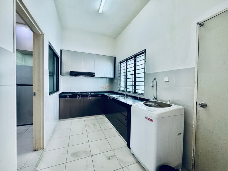 2-storey Terraced House for Sale in Setia Indah (Setia Alam) - Jansen Khoo - Kitchen - PropertyGuru.com.my