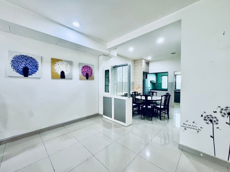 2-storey Terraced House for Sale in Setia Indah (Setia Alam) - Jansen Khoo - Living Room - PropertyGuru.com.my