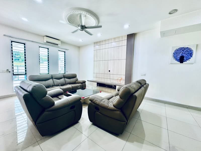 2-storey Terraced House for Sale in Setia Indah (Setia Alam) - Jansen Khoo - Living Room - PropertyGuru.com.my