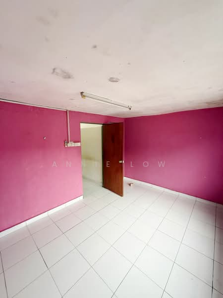 2-storey Terraced House for Sale in Taman Desa Cemerlang (Ulu Tiram) - Annie Low - Interior - PropertyGuru.com.my