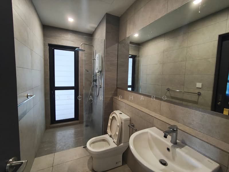 Servis Apartment untuk Disewa di Atwater : Service Residences - Oscar Phang - Bathroom - PropertyGuru.com.my