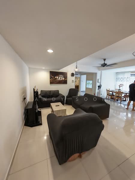 Servis Apartment untuk Dijual di Fahrenheit 88 (KL Plaza Suites) - Candy Soon - Living Room - PropertyGuru.com.my