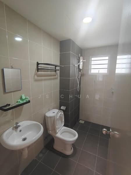 Kondominium untuk Disewa di Residensi Desa Satumas - JS CHUA - Bathroom - PropertyGuru.com.my