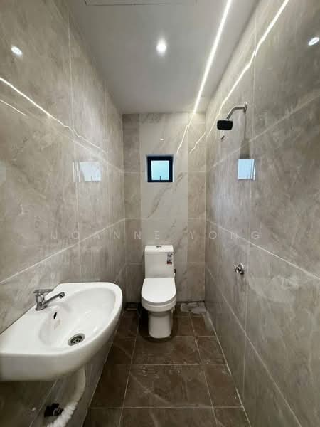 Rumah Teres 2 Tingkat untuk Dijual di Kulai (Johor) - Joanne Yong - Bathroom - PropertyGuru.com.my