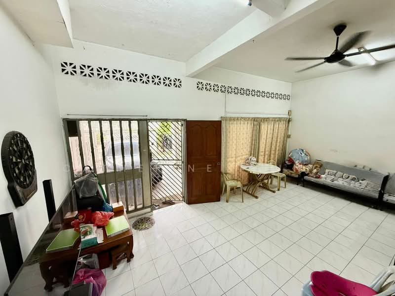 Rumah Teres 2 Tingkat untuk Dijual di Taman Ungku Tun Aminah (Skudai) - Catherine Thung - PropertyGuru.com.my